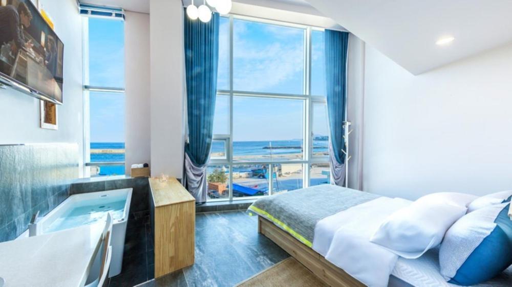 Gangneung Pier 86 Spa Pension 客房 照片